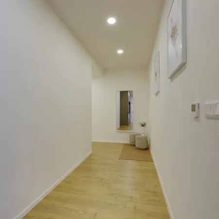 Shon Old Town Apartment *