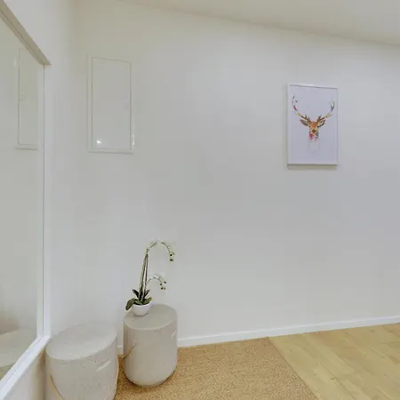 Shon Old Town Apartment